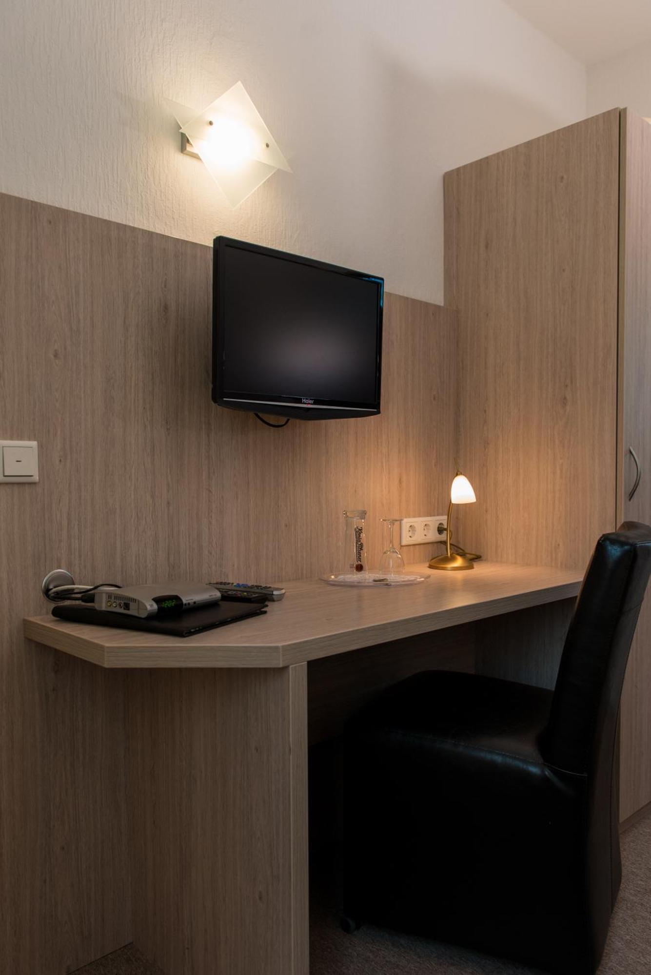Ziegenbruch'S Gastronomie Hotel Spenge ภายนอก รูปภาพ